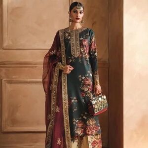 NWT Embroidered Suit with Palazzo Pants & Dupatta - Size S - festive outfit